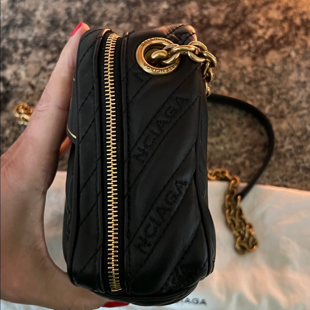 Balenciaga Blanket Reporter Crossbody Bag - Picture 5 of 10